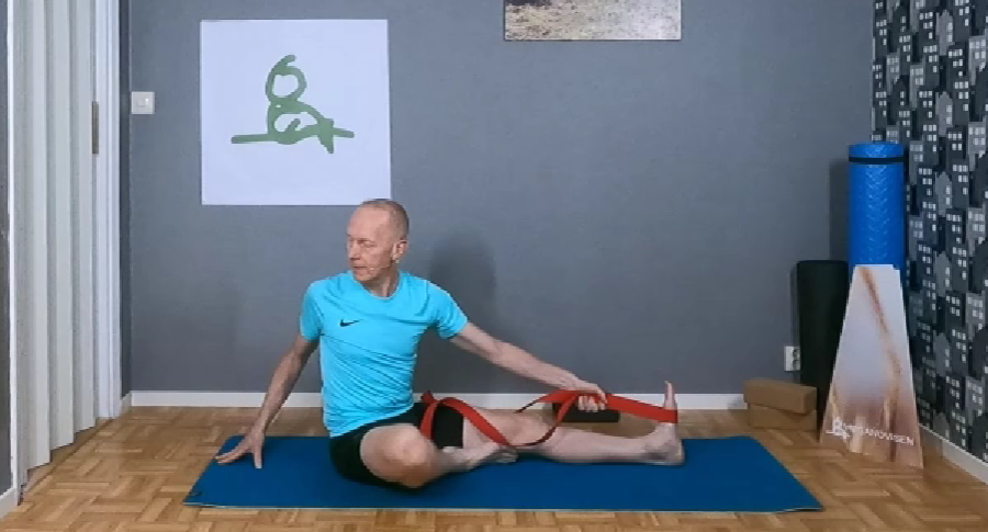 Yogaklass 50 min - LA Senior