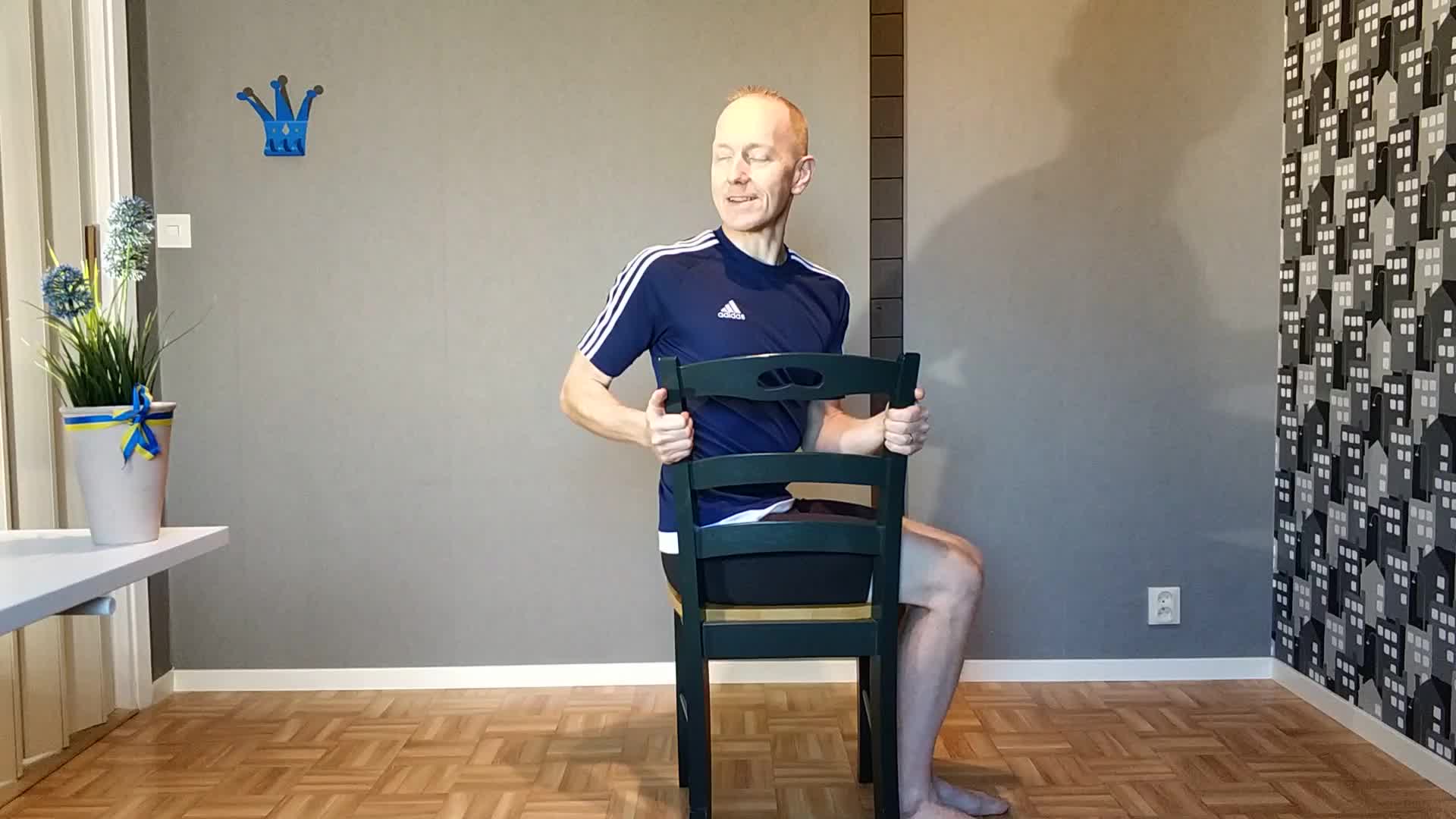 Yoga Senior - Sittande ryggvridning